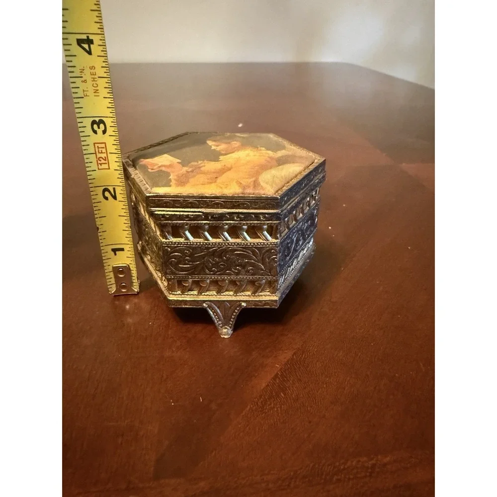 Vtg 50's Mele Japan Hexagon Jewelry Box A Young Girl Reading Fragonard Gold Tone